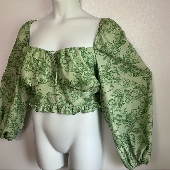 Eloquii Apple Green Puff Sleeve Smocked Back Cropped Blouse NWOT Size 20 SKU0060 - Picture 4 of 11